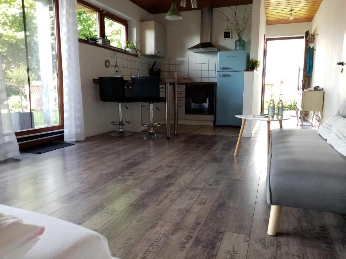 Schoene Einzimmer Wohnung Zwischen Bodensee Und Allgaeu ノイキルヒ エクステリア 写真