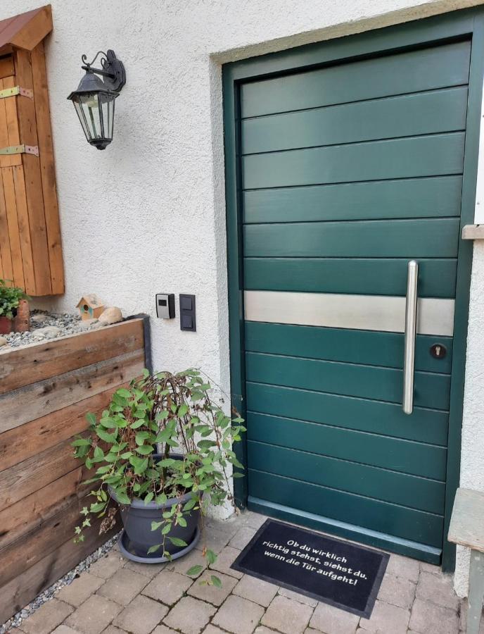 Schoene Einzimmer Wohnung Zwischen Bodensee Und Allgaeu ノイキルヒ エクステリア 写真
