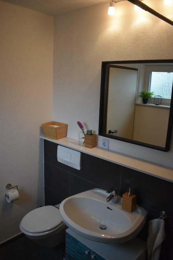 Schoene Einzimmer Wohnung Zwischen Bodensee Und Allgaeu ノイキルヒ エクステリア 写真